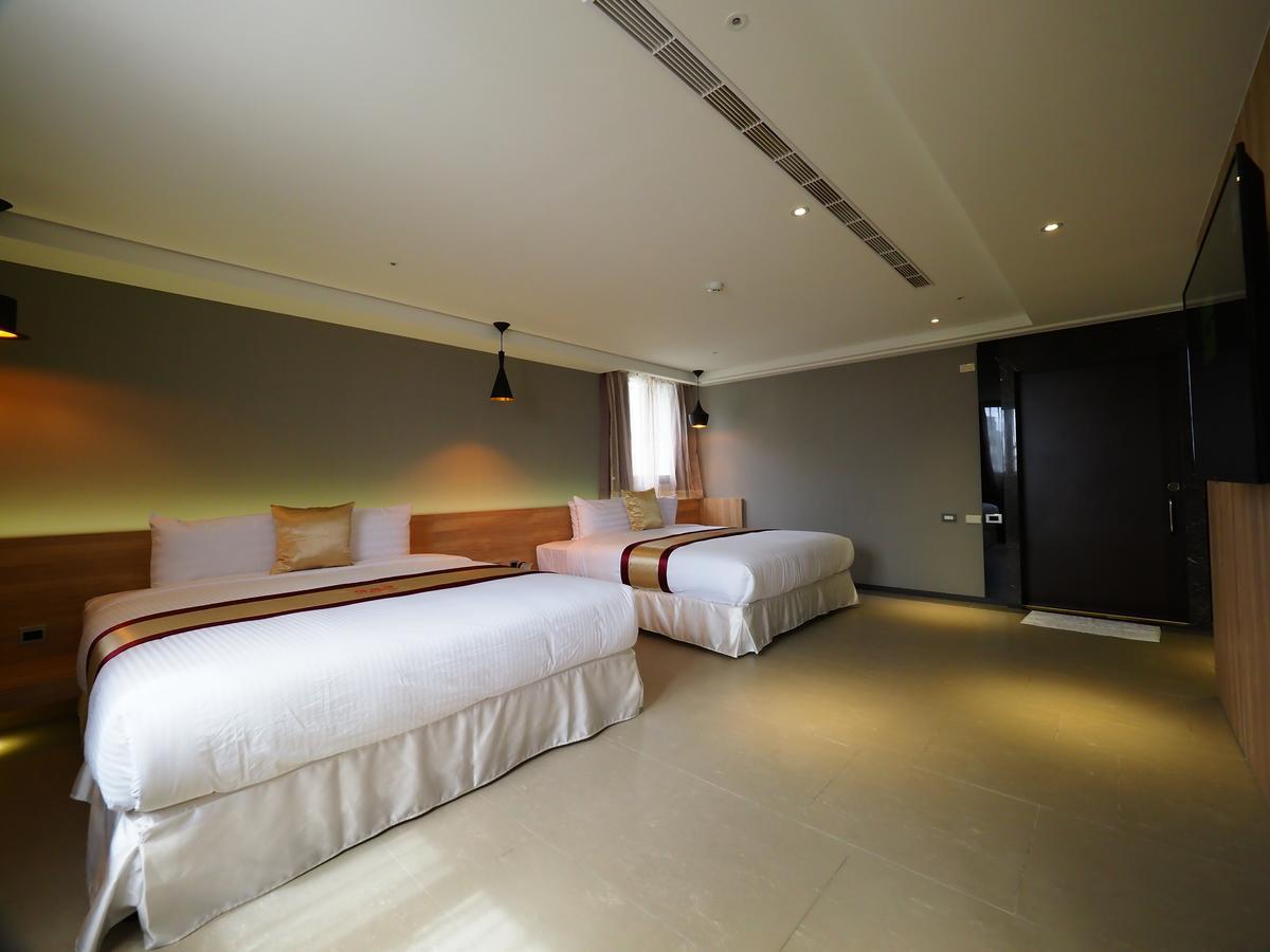 Wei Feng Qing MOTEL Kaohsiung Exterior foto