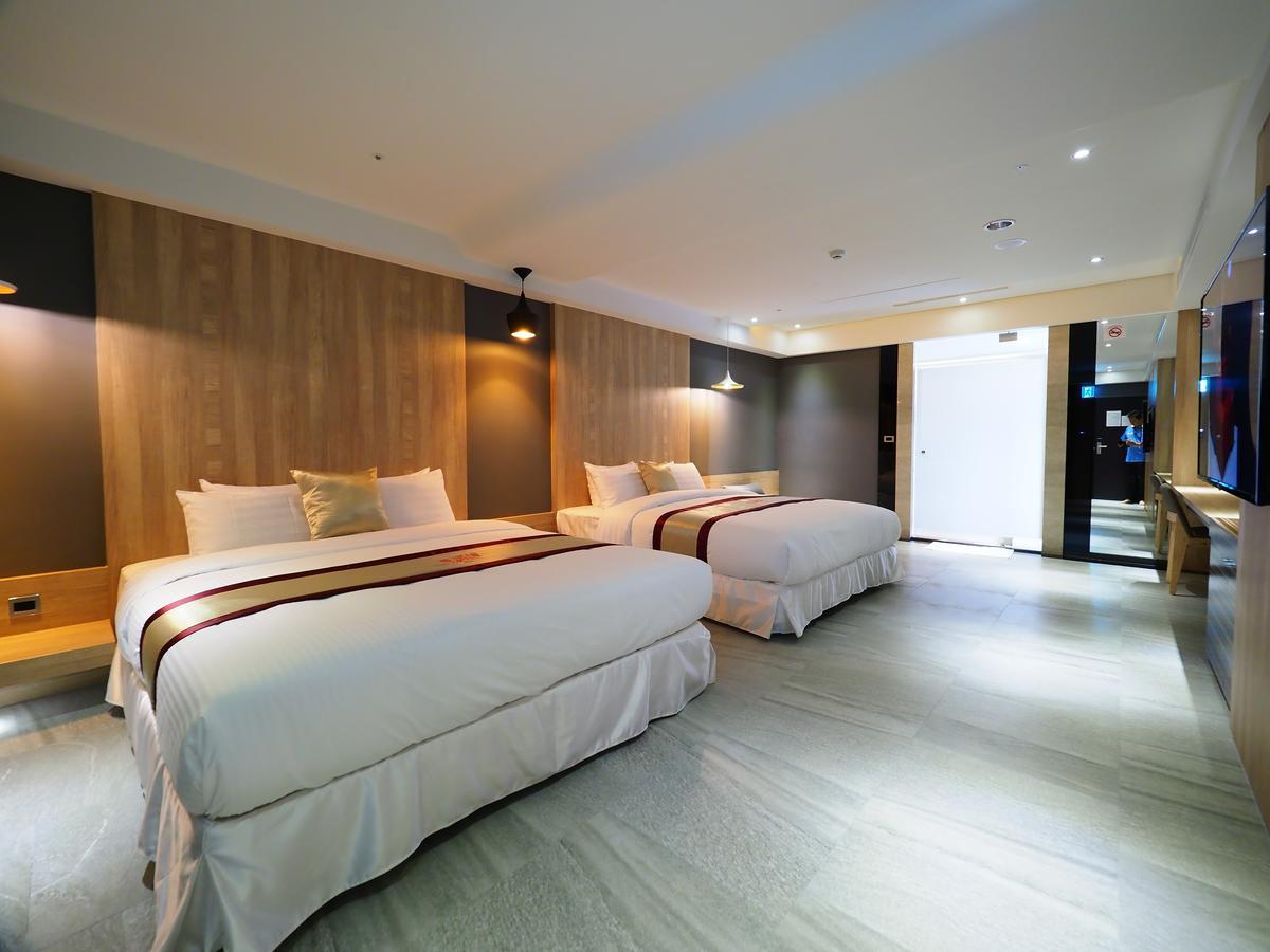 Wei Feng Qing MOTEL Kaohsiung Exterior foto