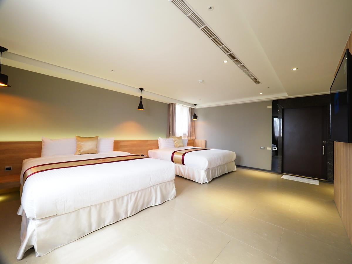 Wei Feng Qing MOTEL Kaohsiung Exterior foto